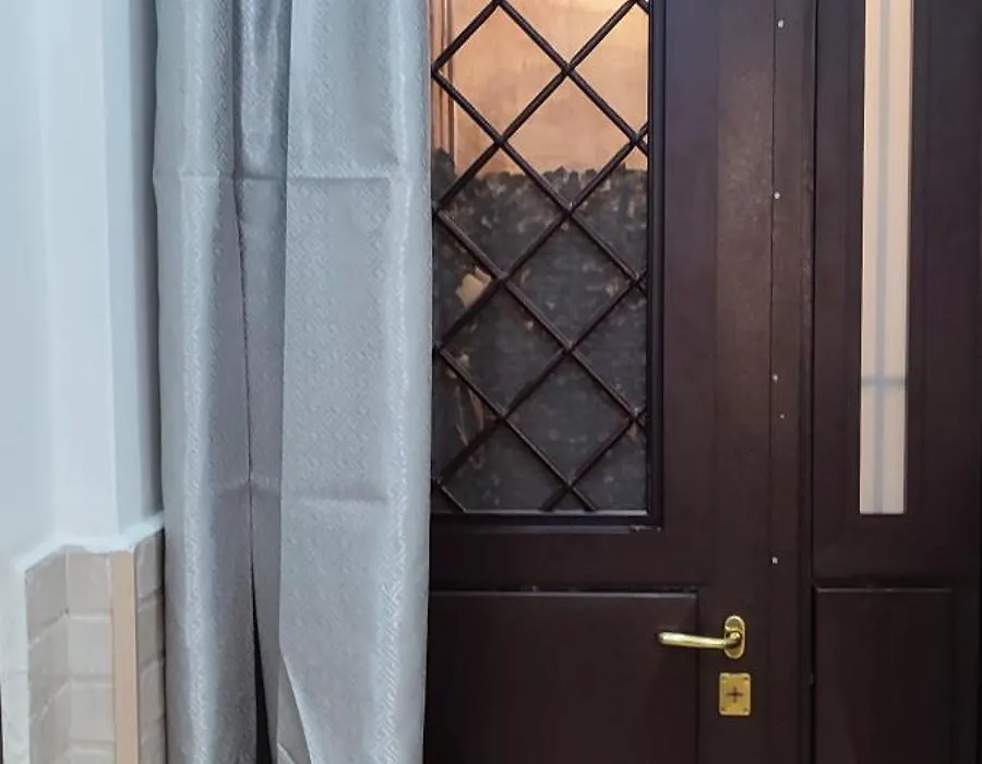 Rosy Maison-1